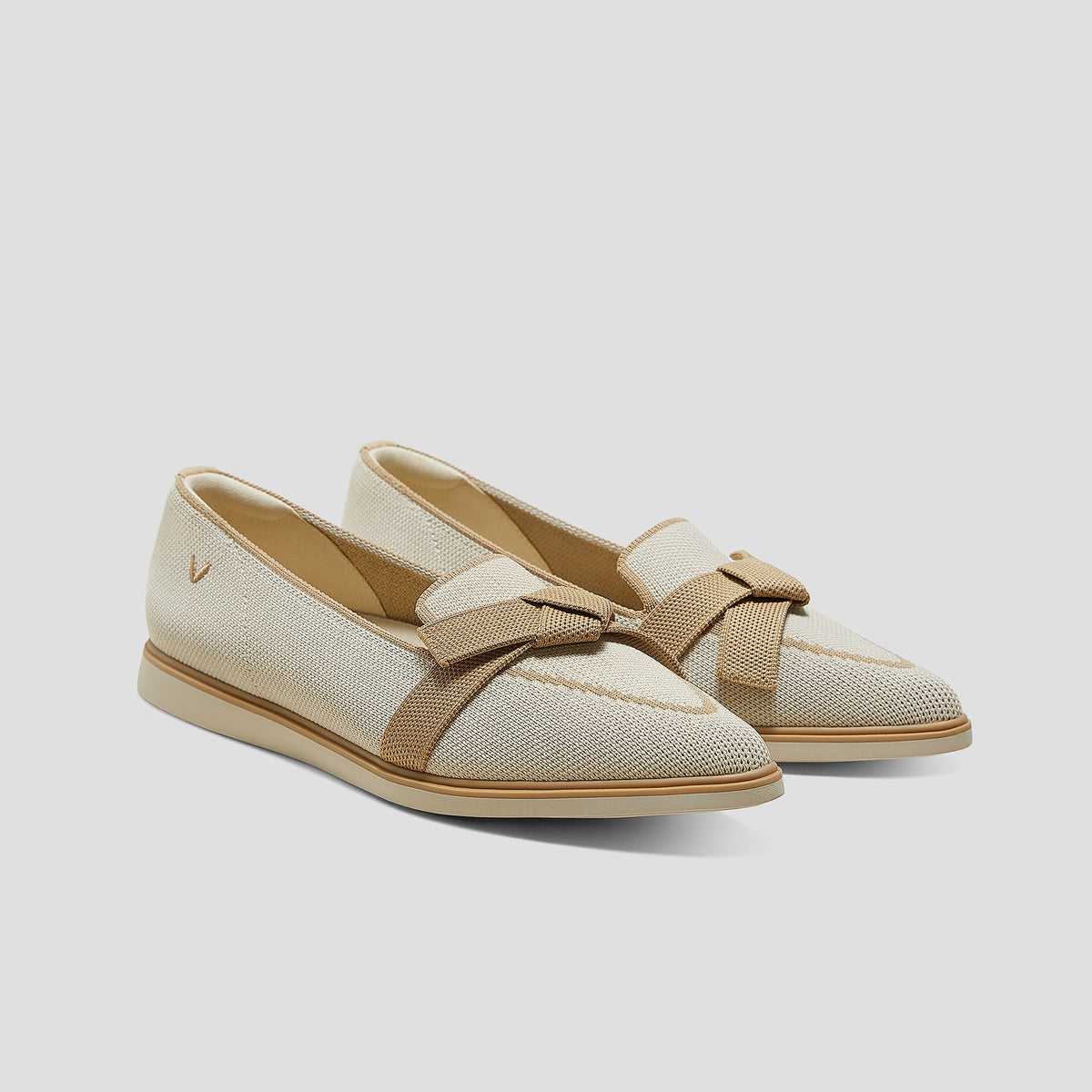 Water-Repellent Pointed-Toe Bow Loafers (Valentina）