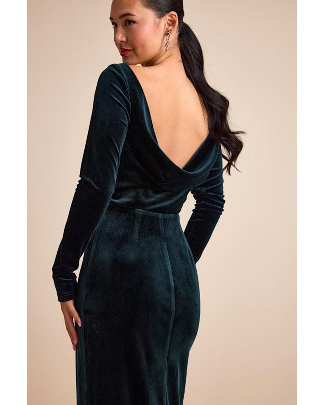 Lulus Duarte Emerald Velvet Cowl Back Long Sleeve Maxi Dress in Black